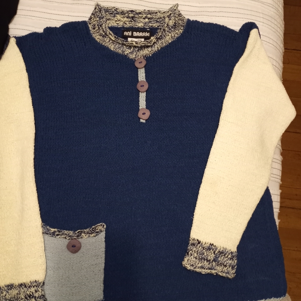 Ani Barrie sweater.sz small